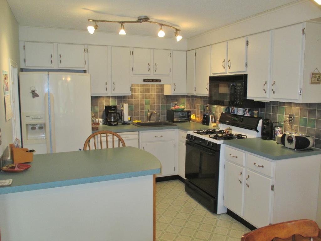 16 Bramber II, Unit 16 Rochester, NH 03867 - Photo 4 of 16