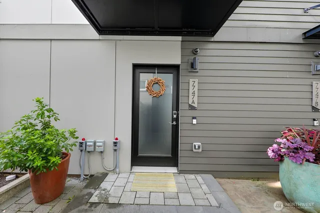 a view of a entryway door of the house