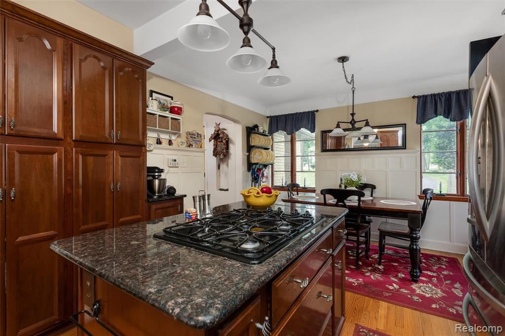 21071 Thorofare Road Grosse Ile, MI 48138 - Photo 11 of 23