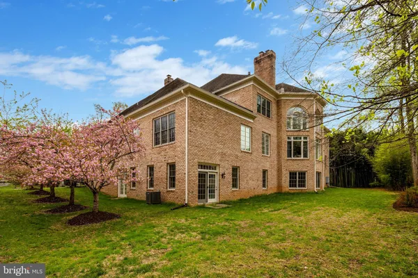$3,200,000 | 1204 Hunters Grove Court, McLean, VA 22102