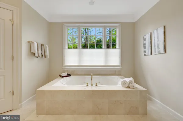 $3,200,000 | 1204 Hunters Grove Court, McLean, VA 22102