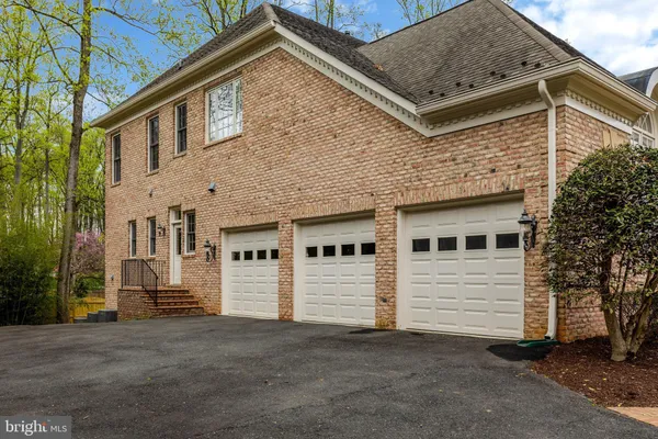 $3,200,000 | 1204 Hunters Grove Court, McLean, VA 22102