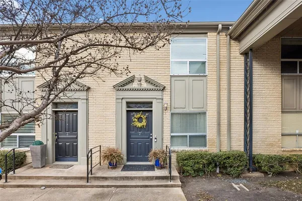 $2,700 | 7506 West Northwest Highway, Unit 2, Dallas, TX 75225