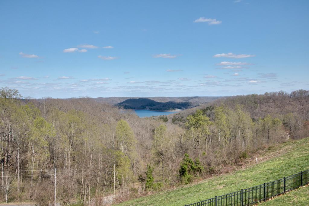 7100 Dale Ridge Road, Unit E3 Lancaster, TN 38569 - Photo 24 of 30 a view of lake and mountain