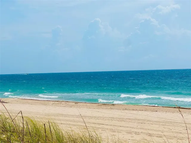 $1,988,000 | 1431 South Ocean Boulevard, Unit 17, Lauderdale-by-the-Sea, FL 33062