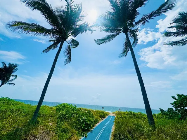 $1,988,000 | 1431 South Ocean Boulevard, Unit 17, Lauderdale-by-the-Sea, FL 33062