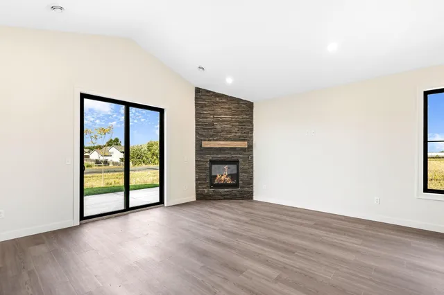 $400,000 | 31706 Madison Road, Lindstrom, MN 55045