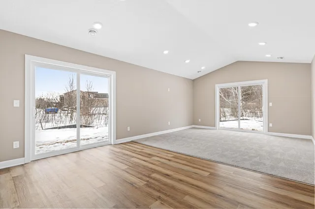 $400,000 | 31706 Madison Road, Lindstrom, MN 55045