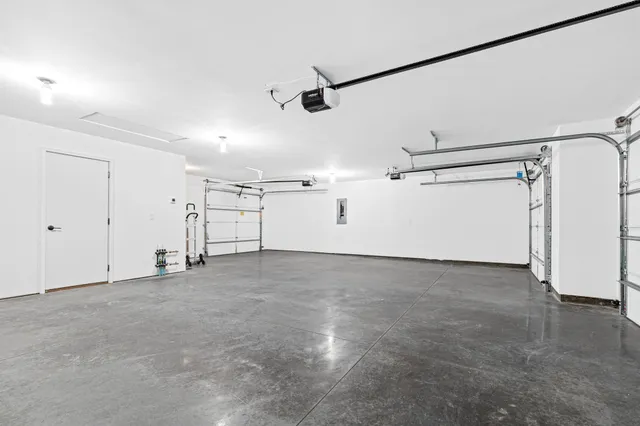 $400,000 | 31706 Madison Road, Lindstrom, MN 55045