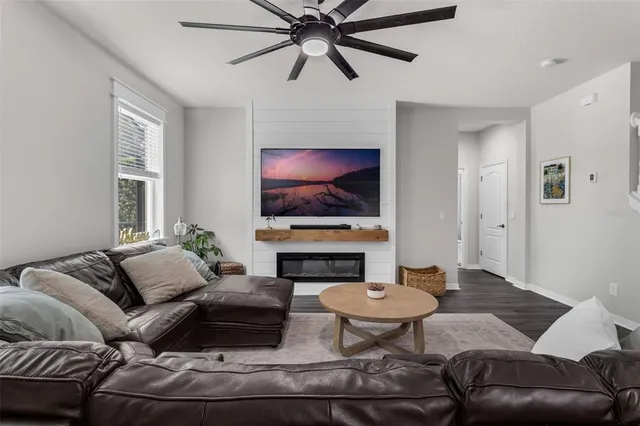 $784,999 | 1133 Whitewater Bay Drive, Groveland, FL 34736