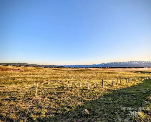 $2,992,000 | Tbd Tbd Gold Fork Road, Donnelly, ID 83615