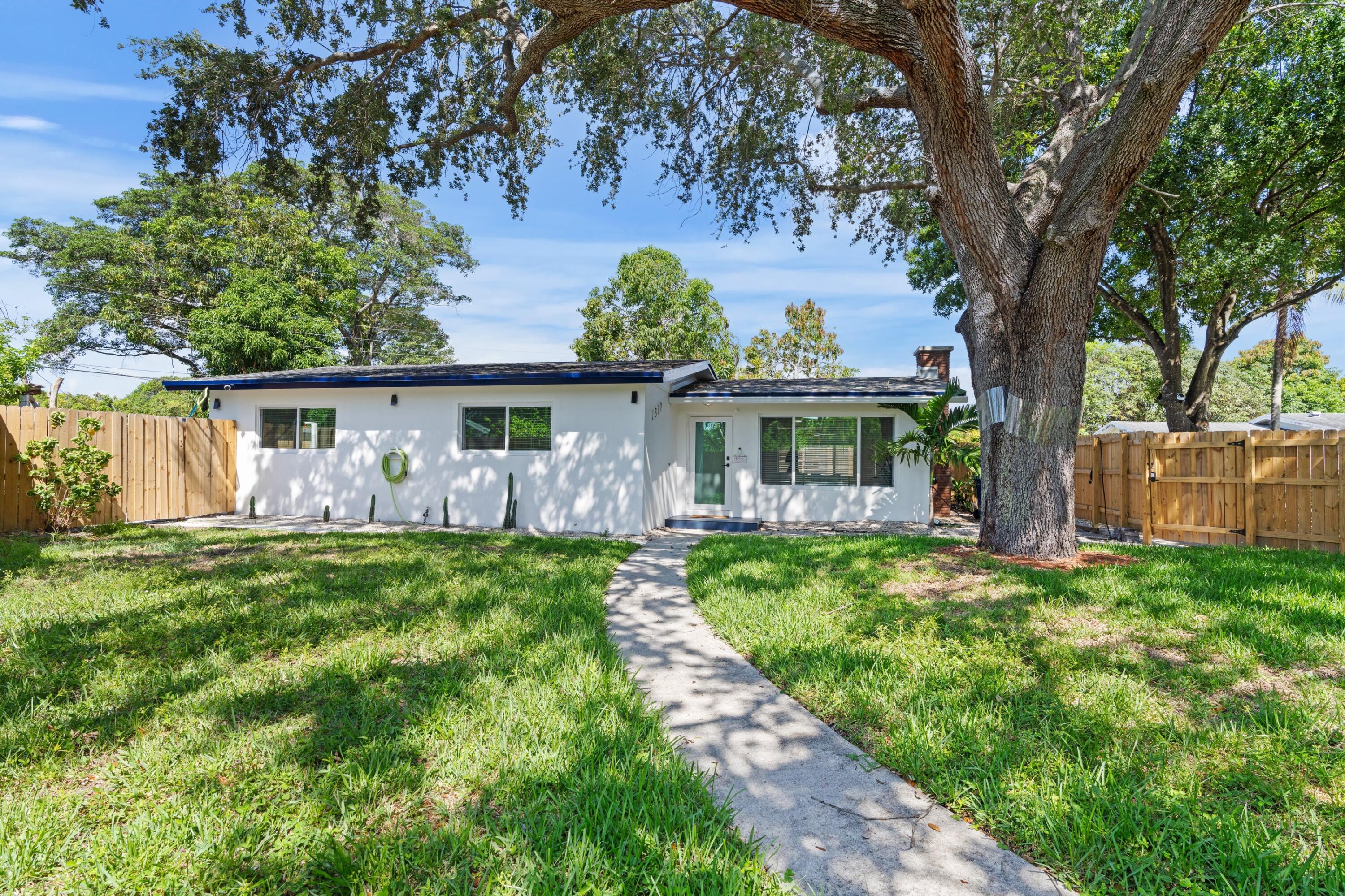 1517 Northwest 12th Ave