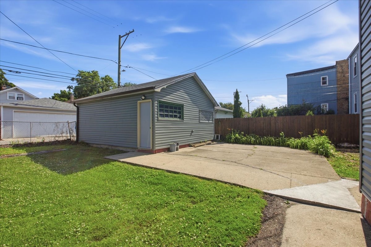 6042 West Addison Street Chicago, IL 60634 - Photo 13 of 22 Gallery Image 13