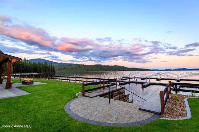 $1,735,000 | 44 Palouse Drive, Nordman, ID 83848