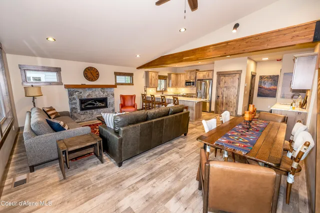 $1,735,000 | 44 Palouse Drive, Nordman, ID 83848