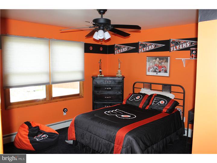 2928 Hillside Road Broomall, PA 19008 - Photo 19 of 25 Bedroom 2