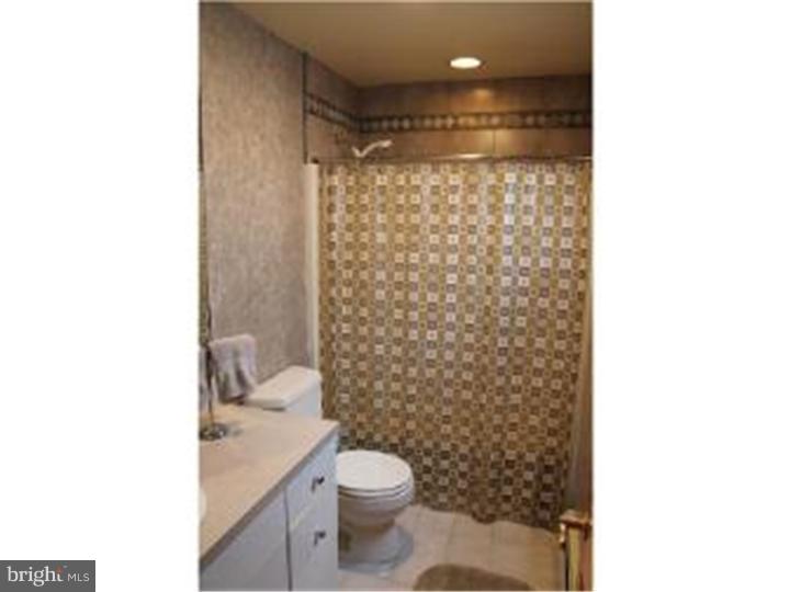 2928 Hillside Road Broomall, PA 19008 - Photo 22 of 25 Bathroom