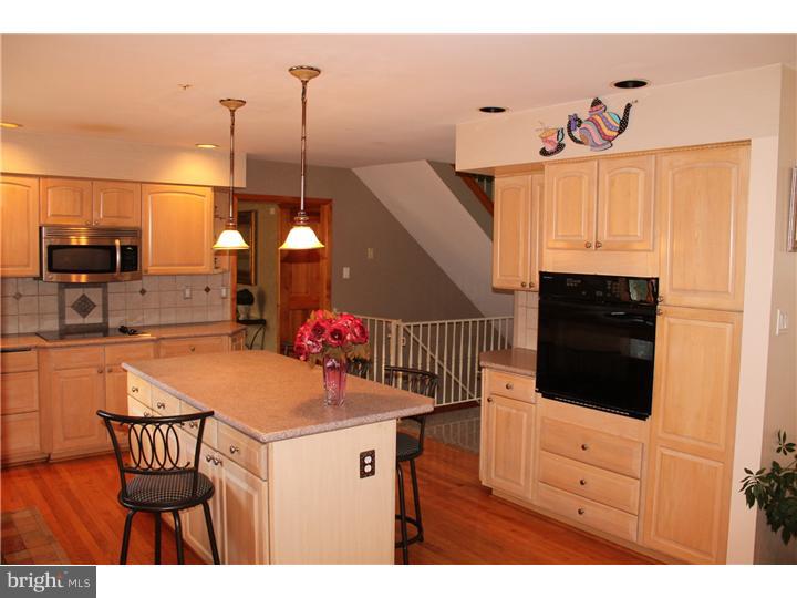 2928 Hillside Road Broomall, PA 19008 - Photo 8 of 25 Kitchen