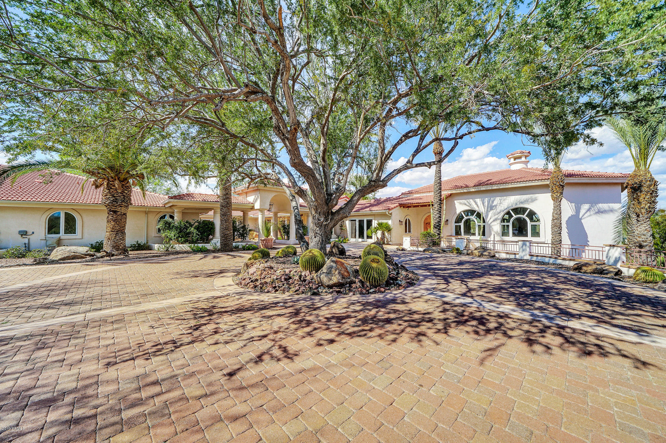 28331 West Rocking Horse Lane Morristown, AZ 85342 - Photo 10 of 85 200-MainHouse_Driveway_Overview