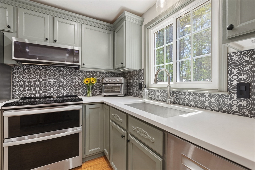 5 Spring Street Douglas, MA 01516 - Photo 9 of 42