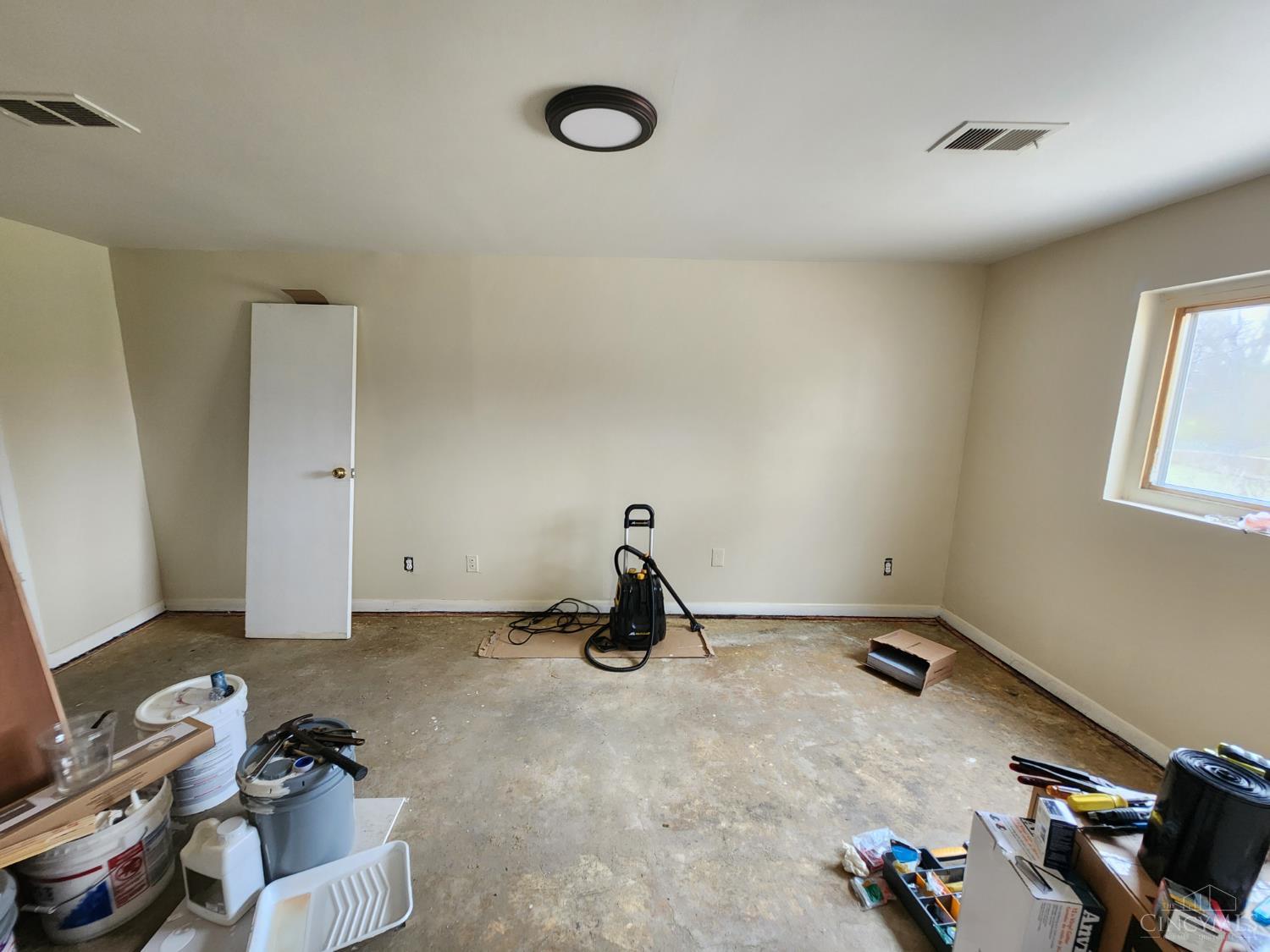 1063 Anderson Ferry Road Cincinnati, OH 45238 - Photo 8 of 9