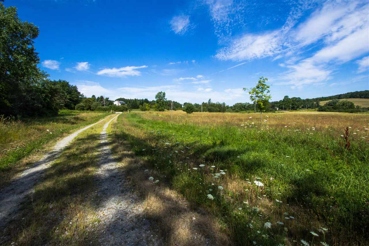 4285 Oak Hill Road Williston, VT 05495 - Photo 11 of 40