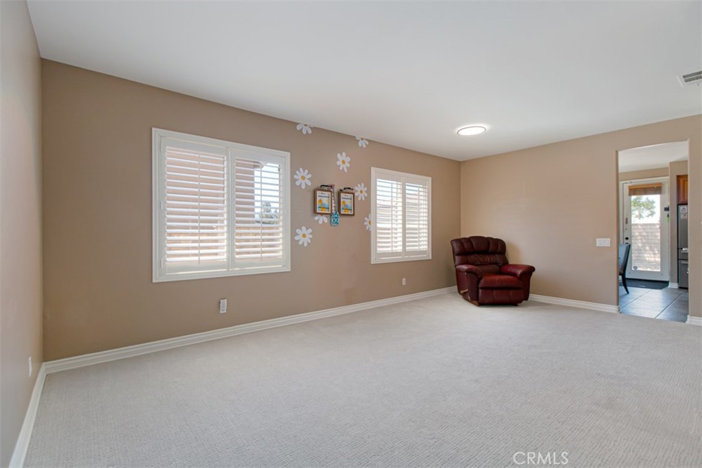 29315 Sequoia Road Canyon Country, CA 91387 - Photo 16 of 28