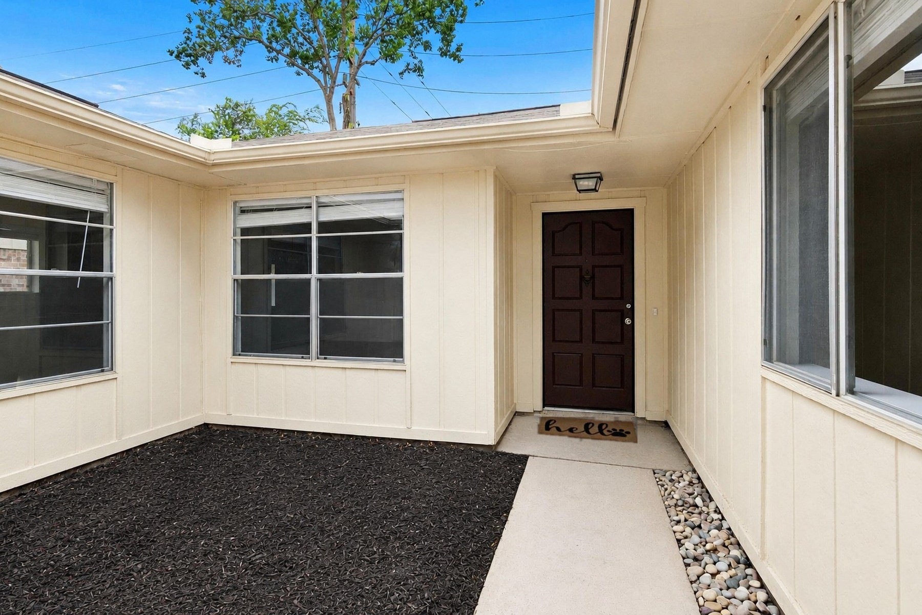 10411 Rabbit Oak Drive Houston, TX 77065 - Photo 3 of 22 Welcoming entry courtyard.