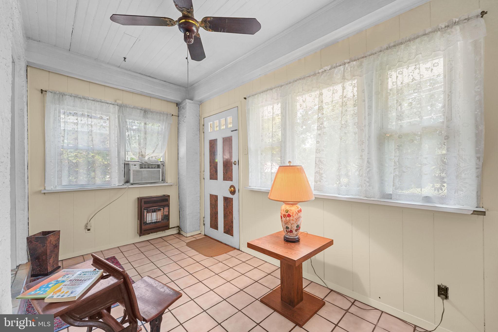 31 East Gravers Lane Philadelphia, PA 19118 - Photo 3 of 35 Enclosed Porch