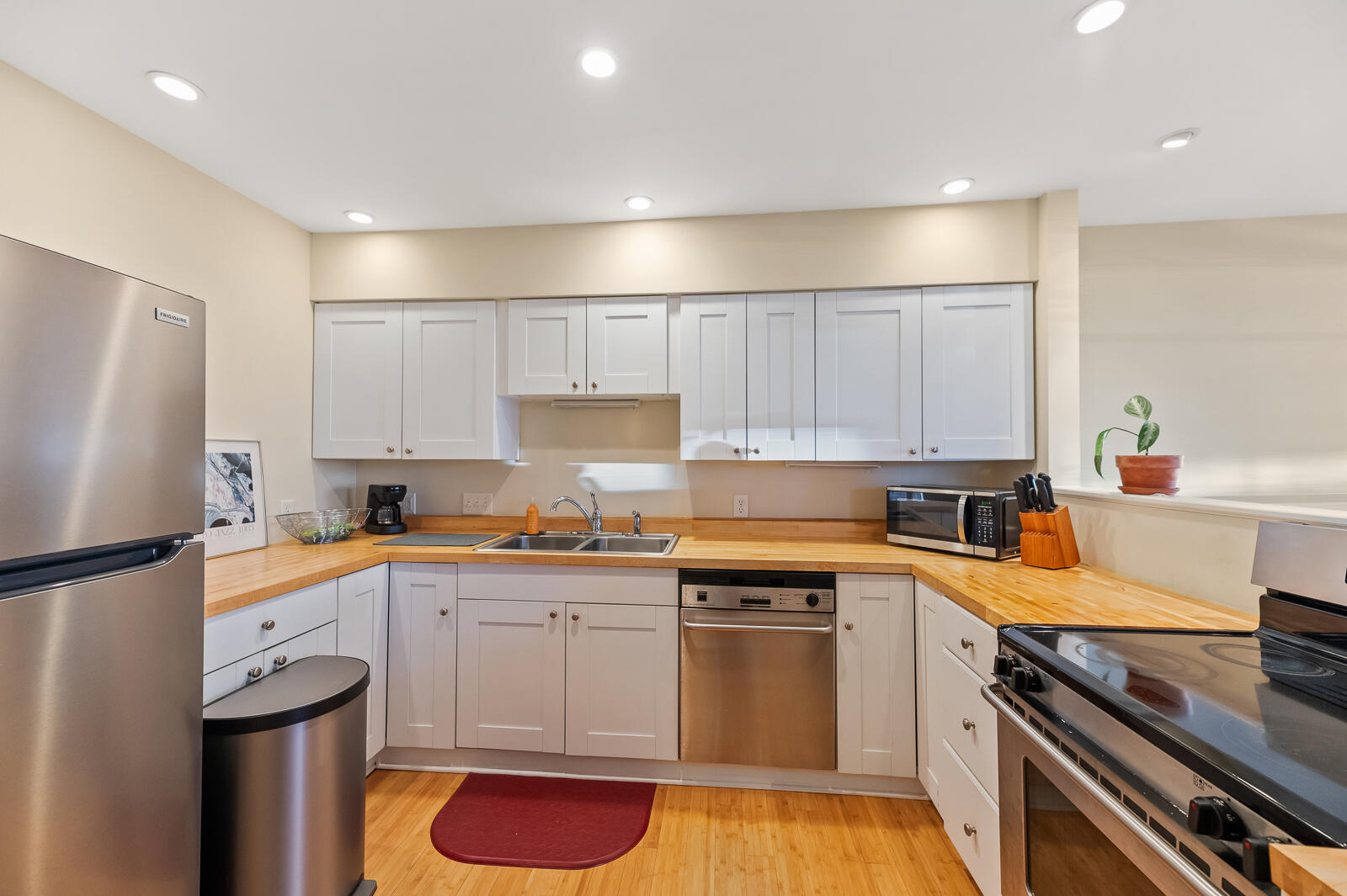 47 Drake Street Charleston, SC 29403 - Photo 11 of 20 47 Drake Street (11 of 21)
