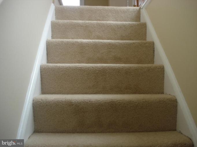 4913 Stickley Road Rockville, MD 20852 - Photo 12 of 24 Staircase