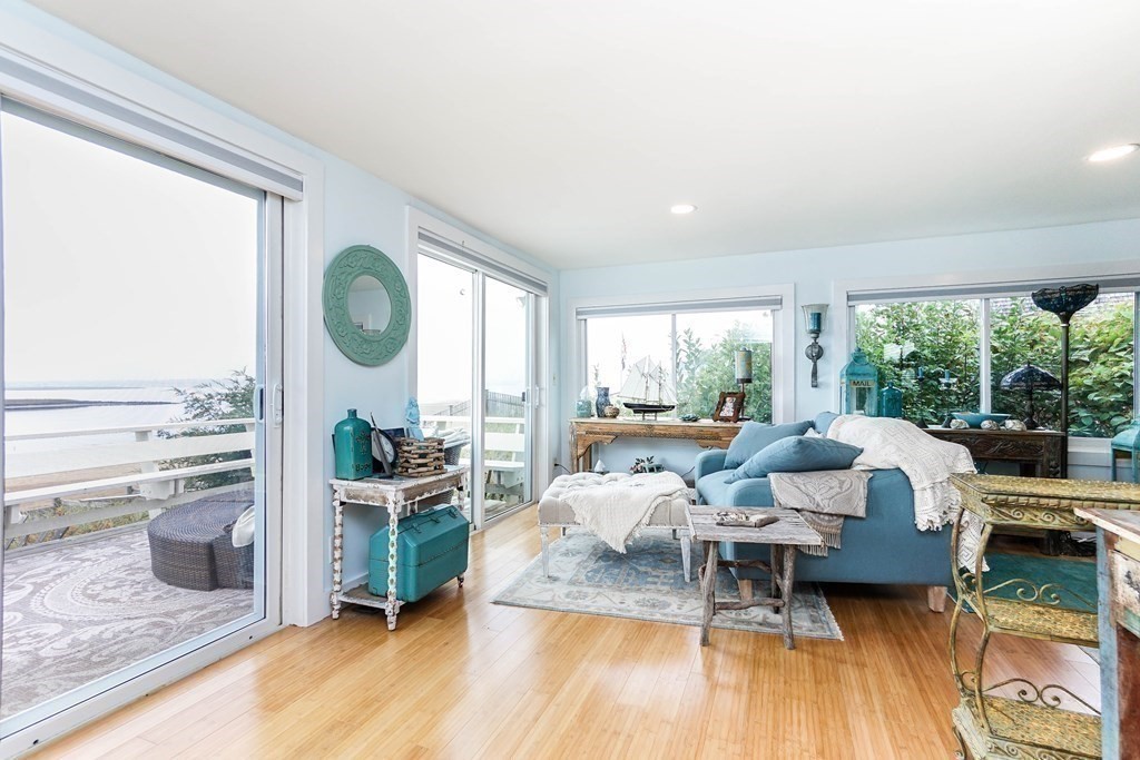 11 Harbor Street Newburyport, MA 01950 - Photo 19 of 39