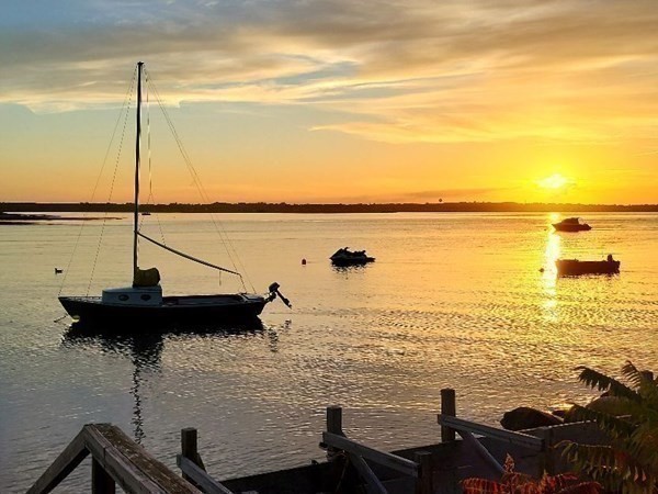 11 Harbor Street Newburyport, MA 01950 - Photo 37 of 39 a view of a ocean with a lake