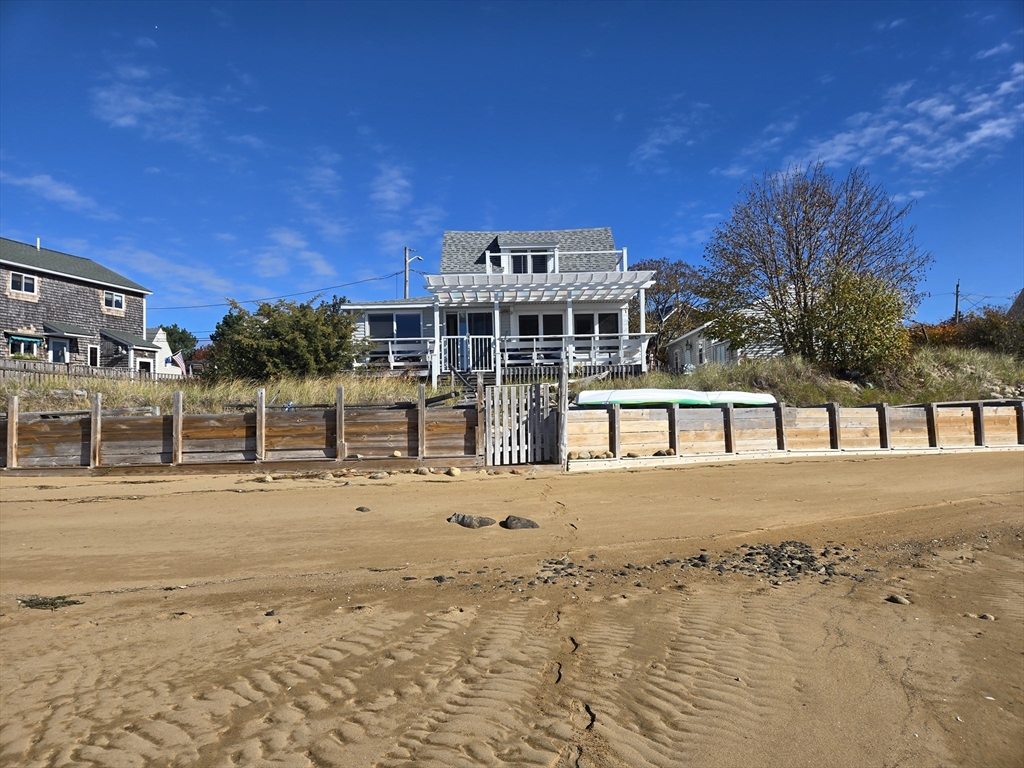 11 Harbor Street Newburyport, MA 01950 - Photo 39 of 39 front view of a house with a big yard