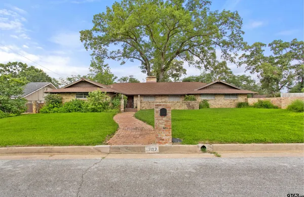 $350,000 | 707 Barclay Drive, Tyler, TX 75703