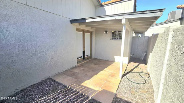 $260,000 | 2506 West Caribbean Lane, Unit 10, Phoenix, AZ 85023