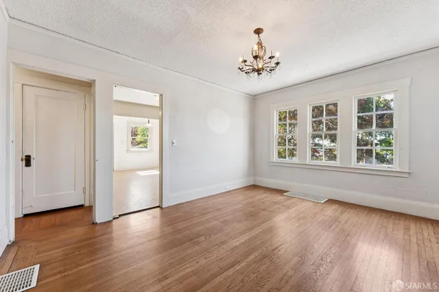 $679,900 | 3900 Laurel Avenue, Oakland, CA 94602