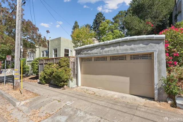 $679,900 | 3900 Laurel Avenue, Oakland, CA 94602