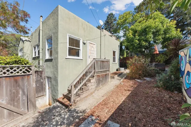 $679,900 | 3900 Laurel Avenue, Oakland, CA 94602
