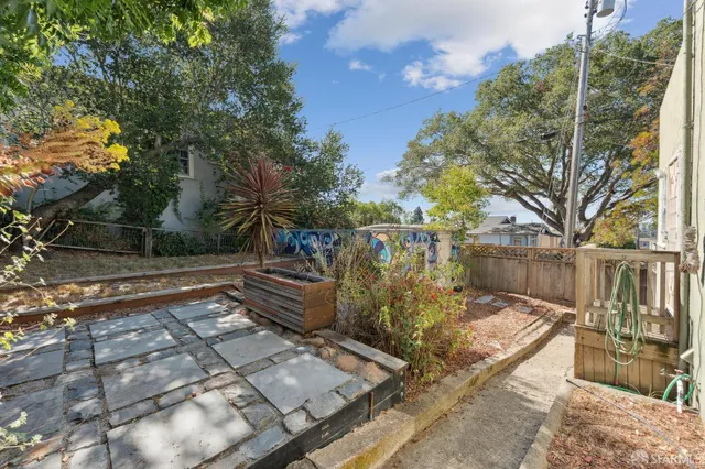 $679,900 | 3900 Laurel Avenue, Oakland, CA 94602