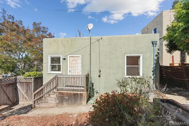 $679,900 | 3900 Laurel Avenue, Oakland, CA 94602