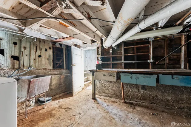 $679,900 | 3900 Laurel Avenue, Oakland, CA 94602