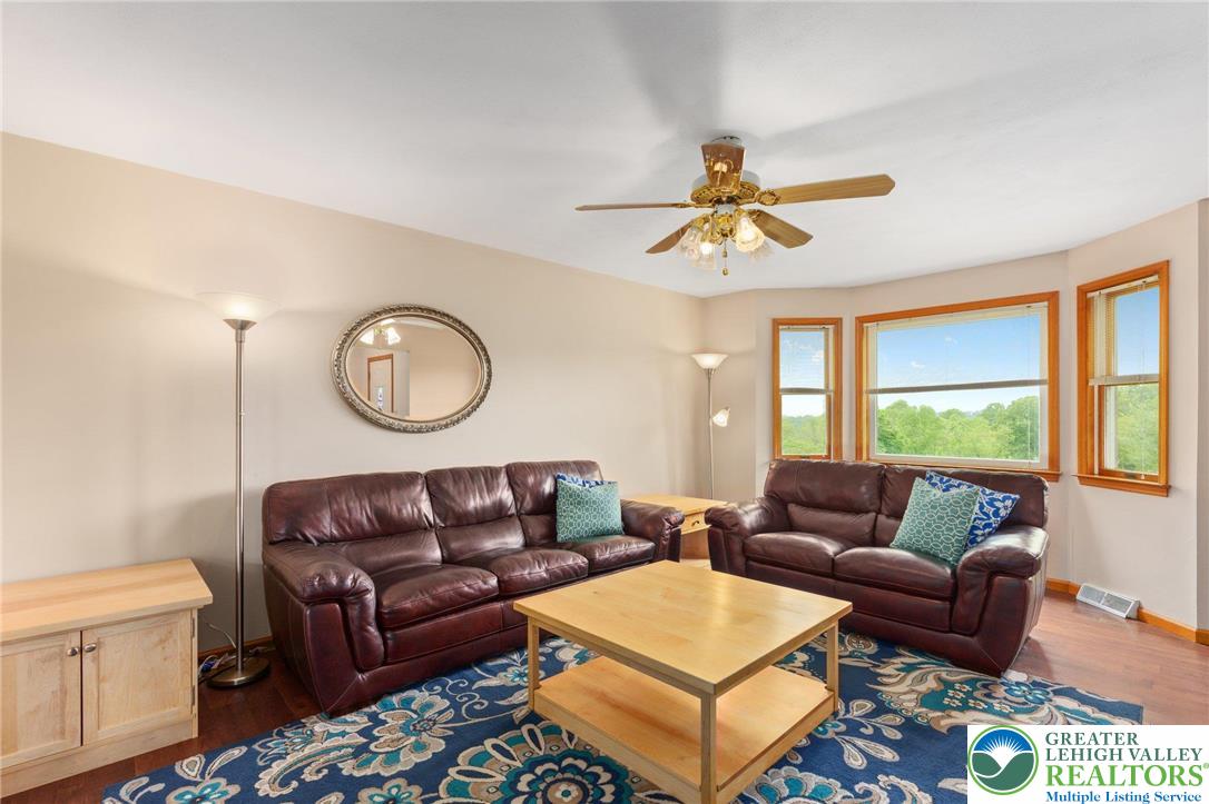 39 Kempton Road Kempton, PA 19529 - Photo 6 of 47 Gallery Image 6