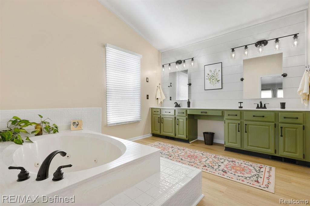 1644 Devonwood Drive Rochester Hills, MI 48306 - Photo 28 of 56