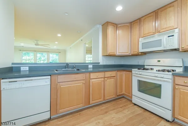 $2,850 | 3103 Peer Place, Denville, NJ 07834