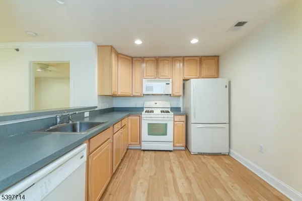 $2,850 | 3103 Peer Place, Denville, NJ 07834