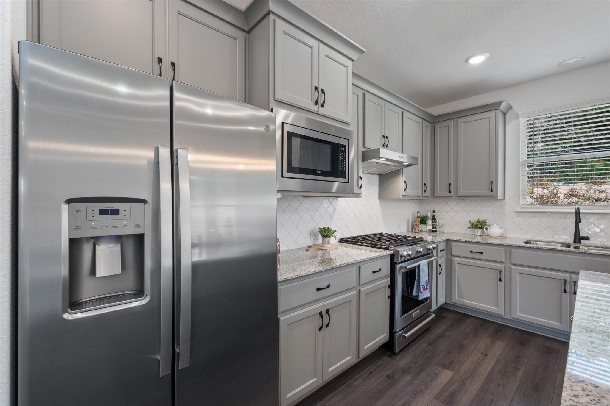 212 Coachsmith Street Georgetown, TX 78633 - Photo 13 of 35