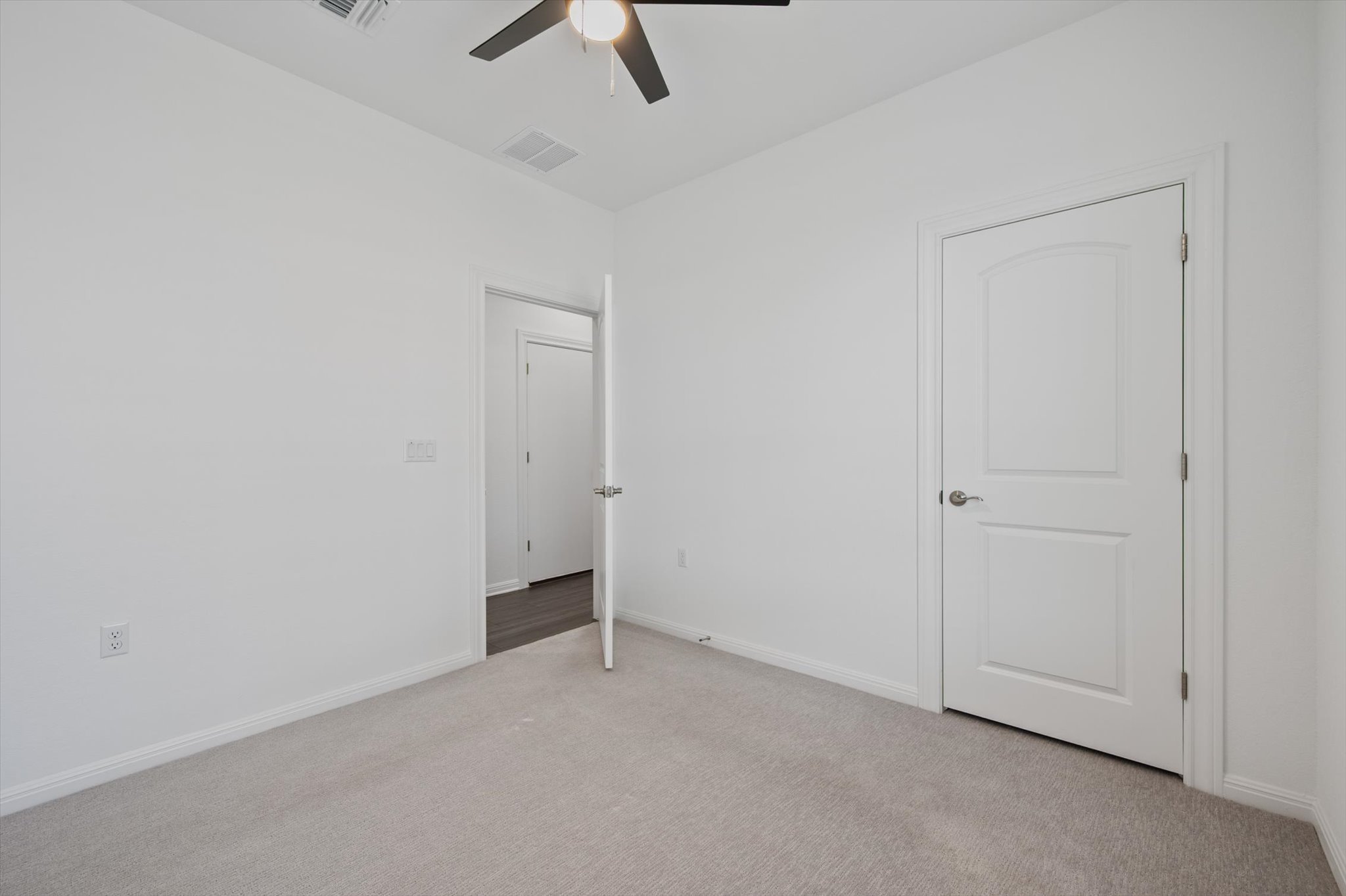 212 Coachsmith Street Georgetown, TX 78633 - Photo 18 of 35