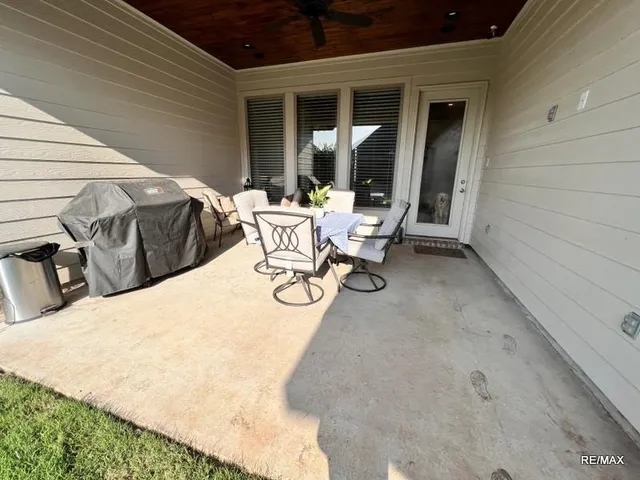 $2,300 | 5104 Tensas Drive, Bossier City, LA 71111