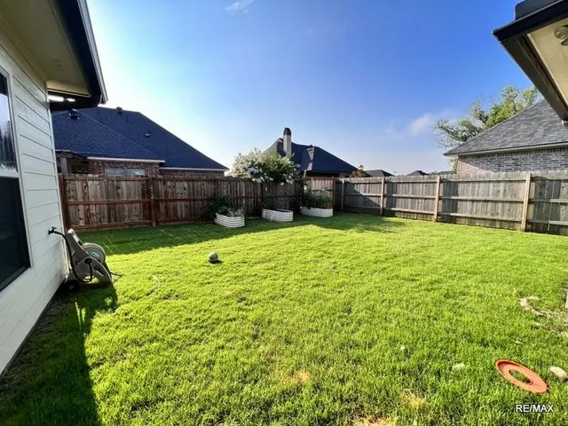 $2,300 | 5104 Tensas Drive, Bossier City, LA 71111